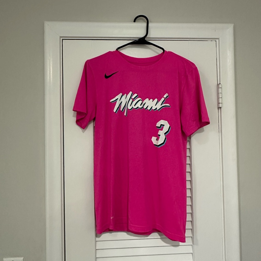 Nike Miami Heat Dwyane Wade Miami Vice Tee Size Small.